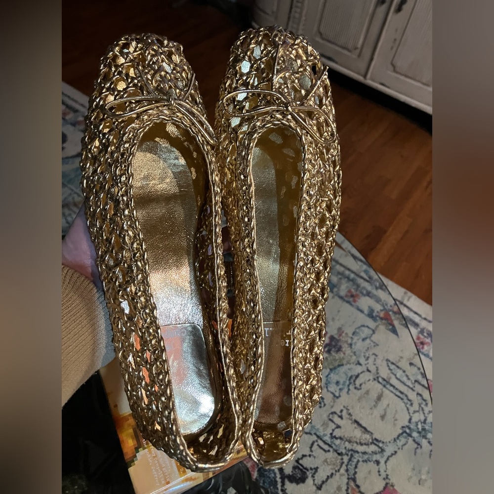 JEFFREY CAMPBELL MY~WEAVE GOLD FLATS SZ 10